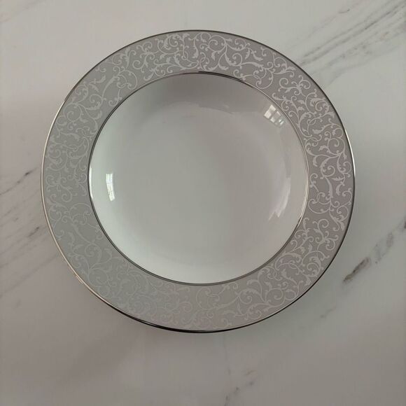 Mikasa Parchment Soup Bowl Set of 4 Fine China Serving Pieces L3438 - Picture 1 of 7